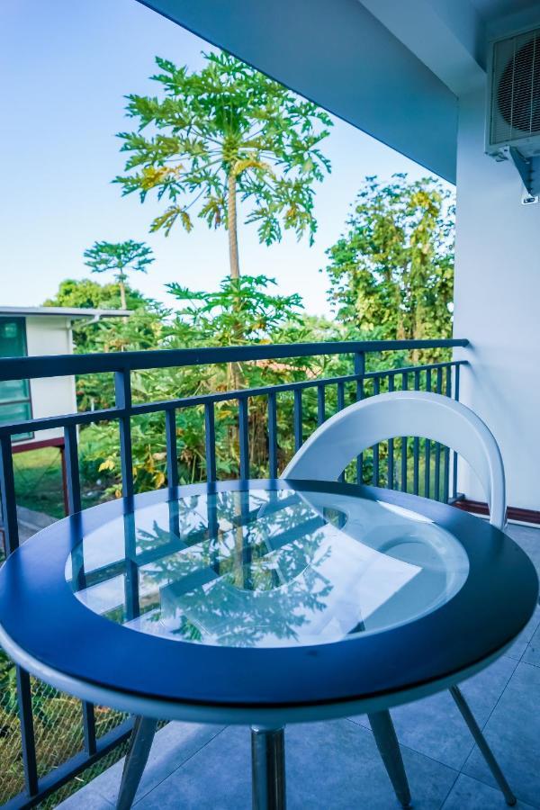 Lynn'S Getaway Hotel Apia Bagian luar foto