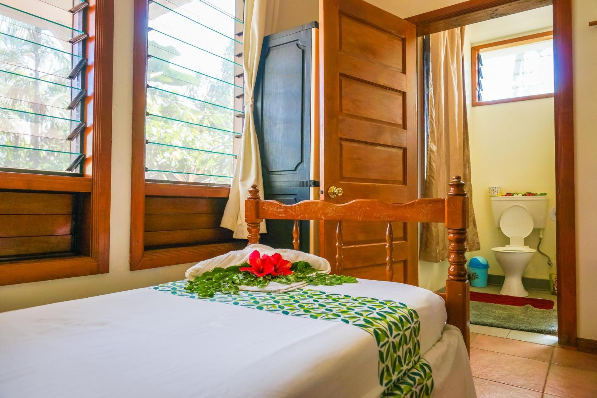 Lynn'S Getaway Hotel Apia Bagian luar foto