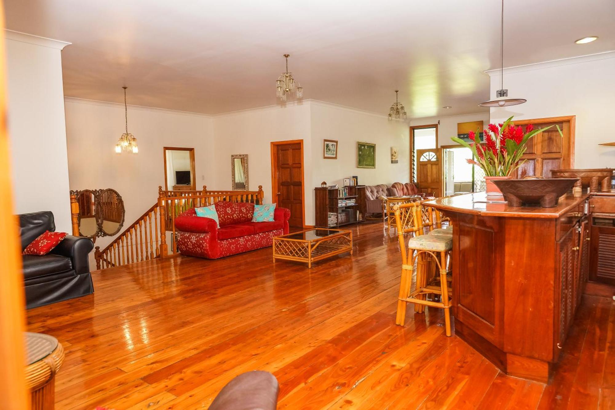 Lynn'S Getaway Hotel Apia Bagian luar foto