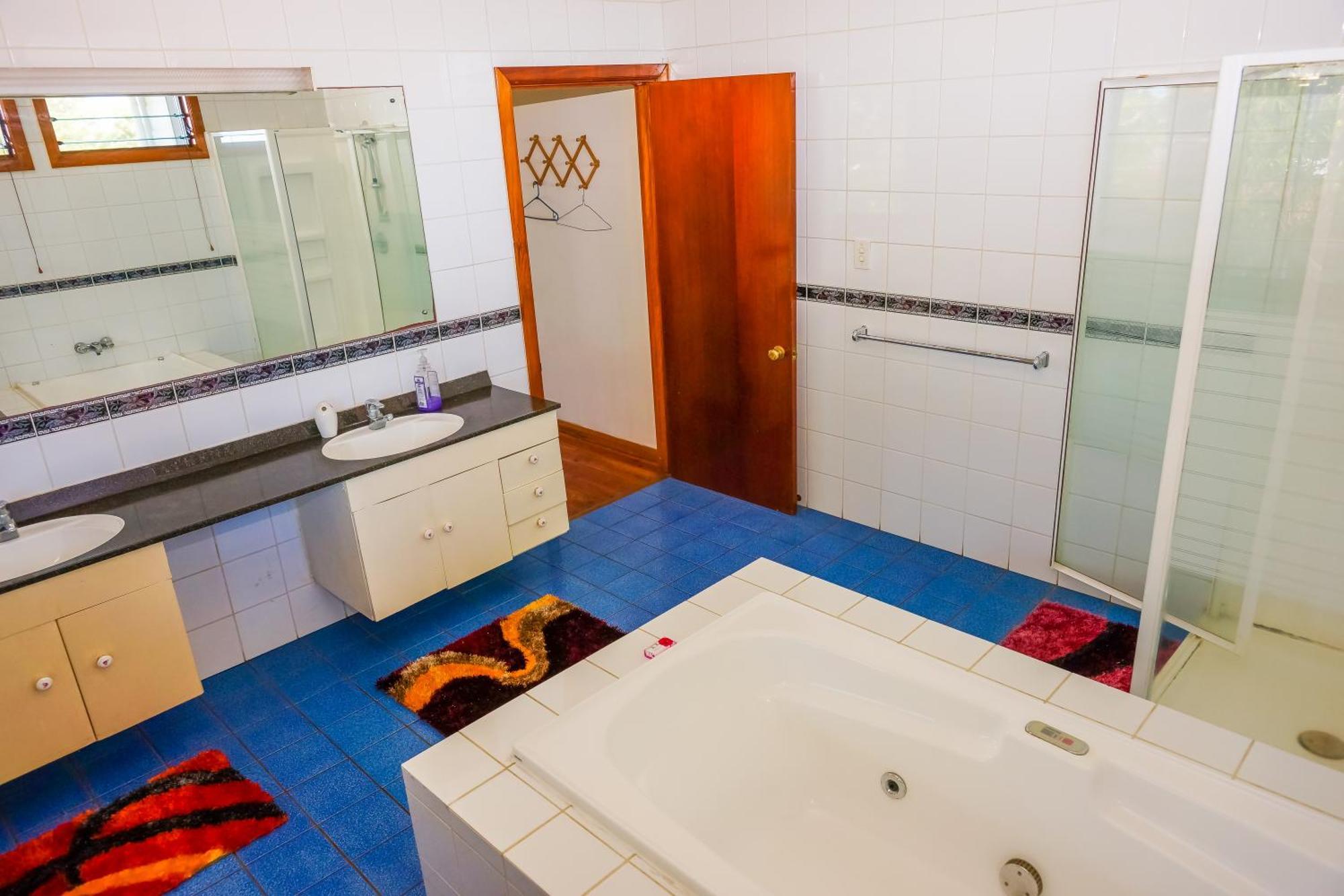 Lynn'S Getaway Hotel Apia Bagian luar foto