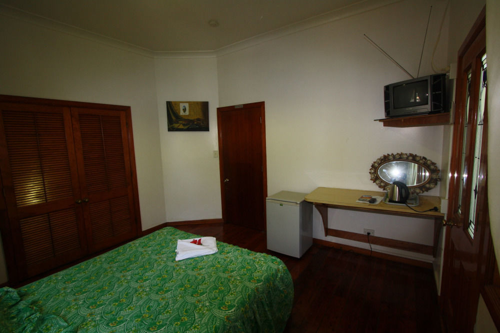 Lynn'S Getaway Hotel Apia Bagian luar foto