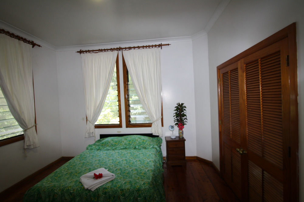 Lynn'S Getaway Hotel Apia Bagian luar foto