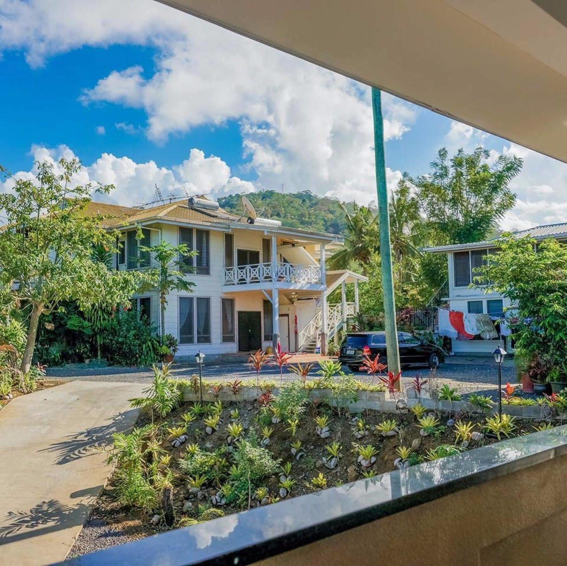 Lynn'S Getaway Hotel Apia Bagian luar foto