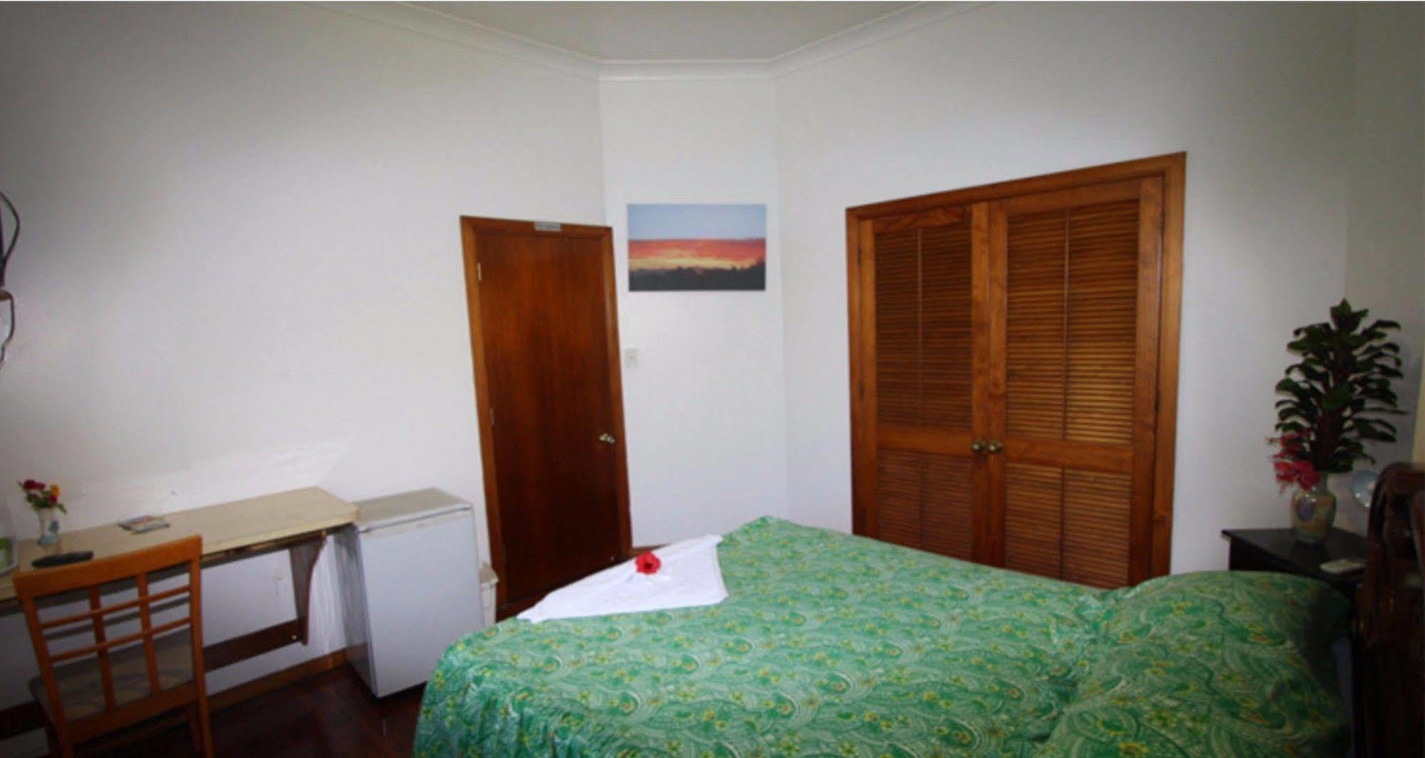 Lynn'S Getaway Hotel Apia Bagian luar foto